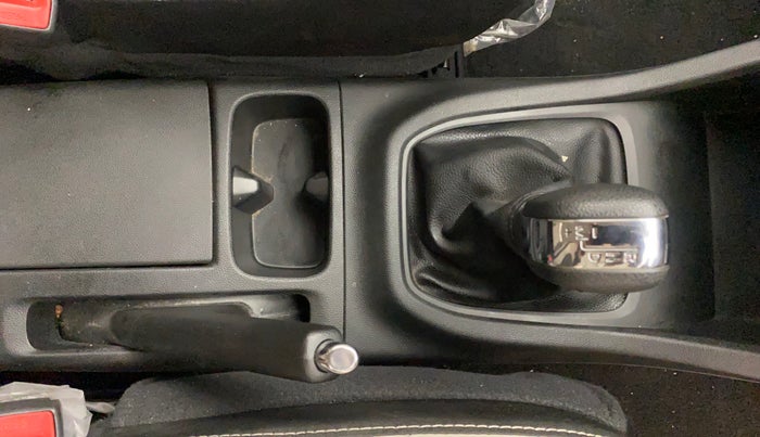 2022 Renault TRIBER RXZ AMT DUAL TONE, Petrol, Automatic, 24,010 km, Gear Lever