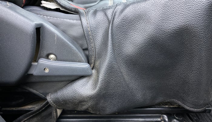 2017 Maruti Alto 800 VXI, Petrol, Manual, 77,702 km, Driver Side Adjustment Panel