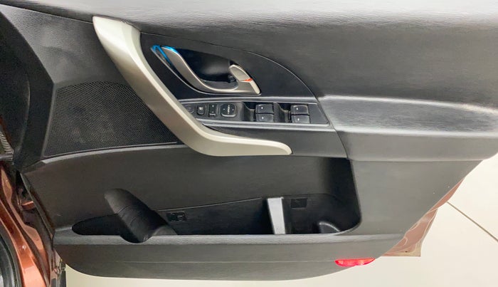 2019 Mahindra XUV500 W9 AT, Diesel, Automatic, 47,784 km, Driver Side Door Panels Control