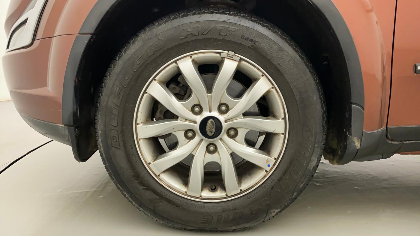 2019 Mahindra XUV500 W9 AT, Diesel, Automatic, 47,784 km, Left Front Wheel