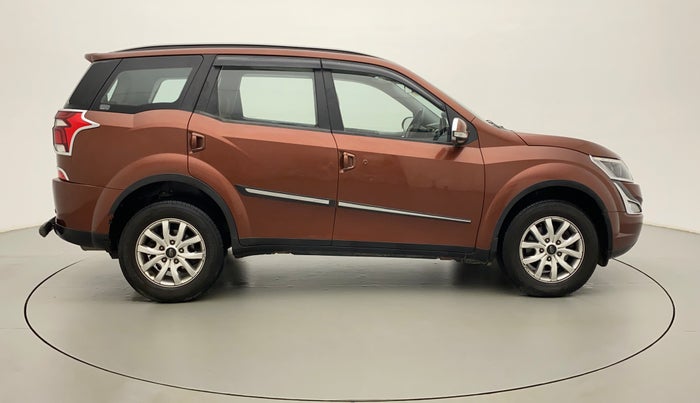 2019 Mahindra XUV500 W9 AT, Diesel, Automatic, 47,784 km, Right Side View