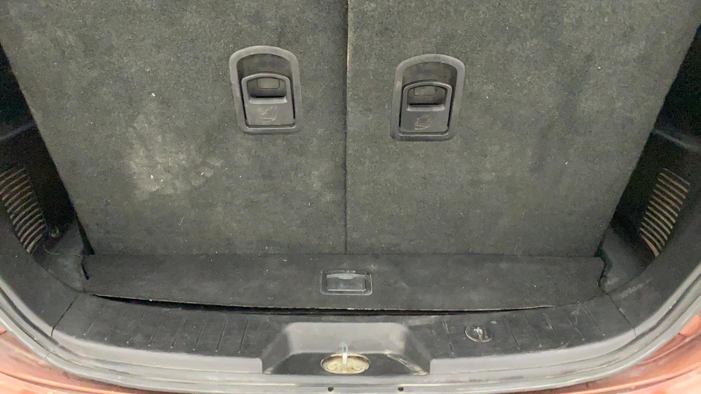 2019 Mahindra XUV500 W9 AT, Diesel, Automatic, 47,784 km, Boot Inside