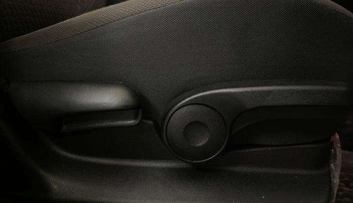 2022 Toyota URBAN CRUISER HIGH GRADE AT, Petrol, Automatic, 12,342 km, Driver Side Adjustment Panel