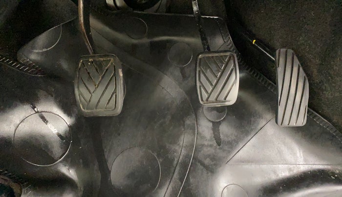 2016 Maruti Wagon R 1.0 VXI, Petrol, Manual, 79,916 km, Pedals