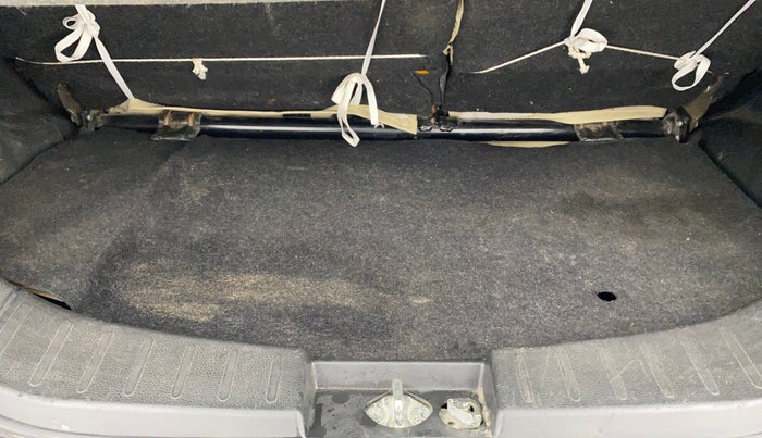 2016 Maruti Wagon R 1.0 VXI, Petrol, Manual, 79,916 km, Boot Inside