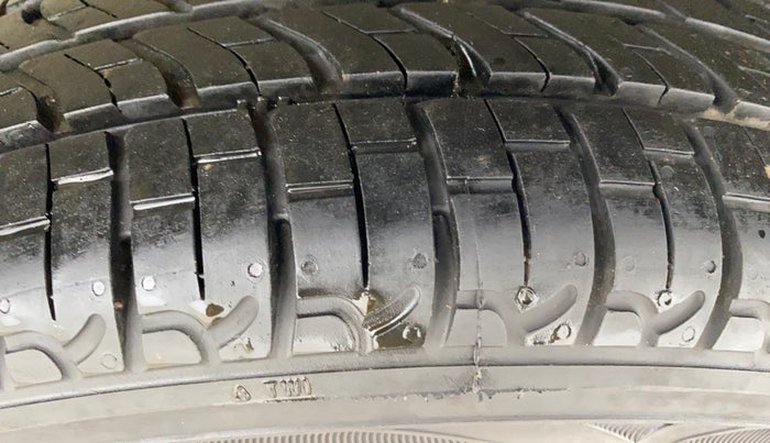 2016 Maruti Wagon R 1.0 VXI, Petrol, Manual, 79,916 km, Left Rear Tyre Tread