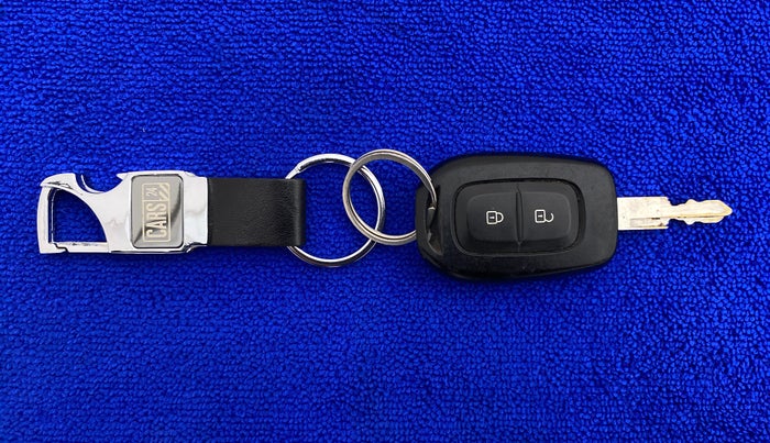 2019 Renault Kwid RXT 1.0 EASY-R AT OPTION, Petrol, Automatic, 37,054 km, Key Close Up