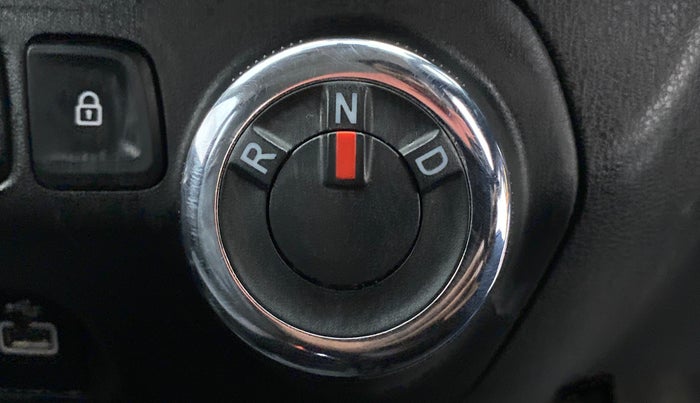 2019 Renault Kwid RXT 1.0 EASY-R AT OPTION, Petrol, Automatic, 37,054 km, Gear Lever