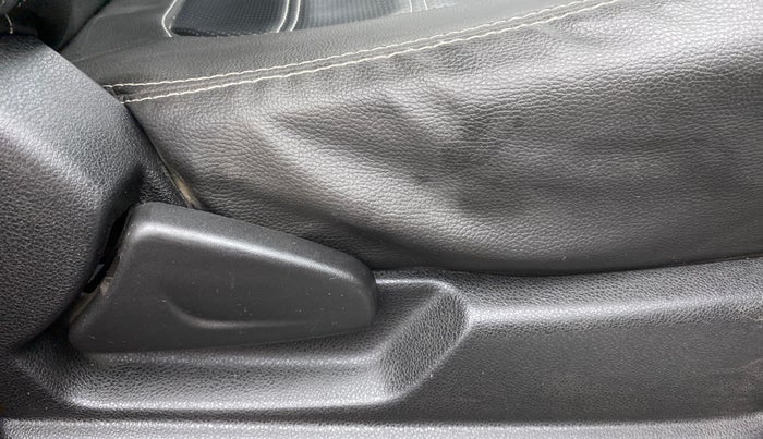 2019 Renault Kwid RXT 1.0 EASY-R AT OPTION, Petrol, Automatic, 37,054 km, Driver Side Adjustment Panel