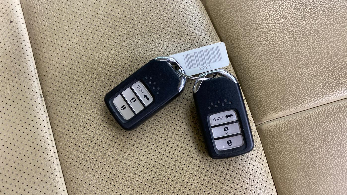 2021 Honda City 1.5L I-VTEC ZX, CNG, Manual, 40,453 km, Key Close Up