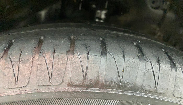 2020 KIA SONET HTX 1.0 DCT, Petrol, Automatic, 38,102 km, Left Front Tyre Tread