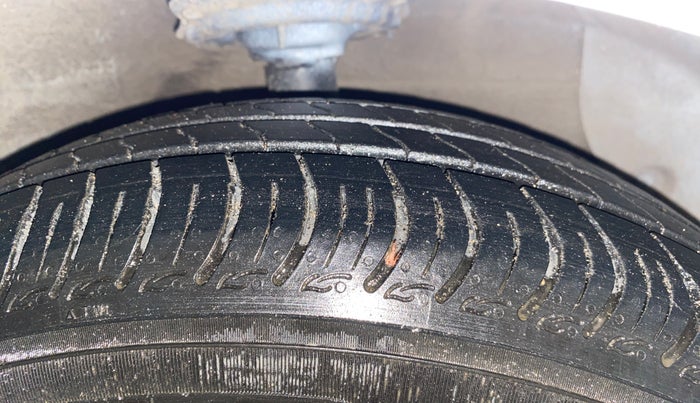2014 Hyundai Grand i10 MAGNA 1.1 CRDI, Diesel, Manual, 66,215 km, Right Front Tyre Tread