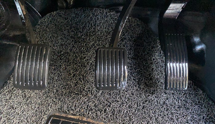 2021 Hyundai AURA S 1.2 CNG, CNG, Manual, 1,09,361 km, Pedals