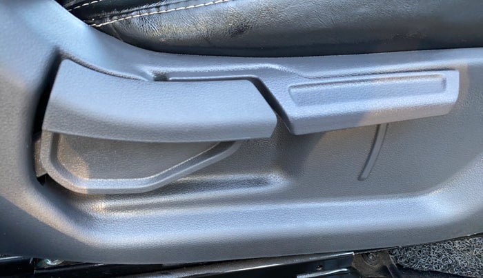 2021 Hyundai AURA S 1.2 CNG, CNG, Manual, 1,09,361 km, Driver Side Adjustment Panel