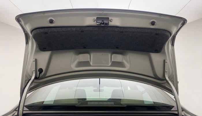 2016 Skoda Rapid 1.5 TDI CR STYLE PLUS AT, Diesel, Automatic, 84,394 km, Boot Door Open