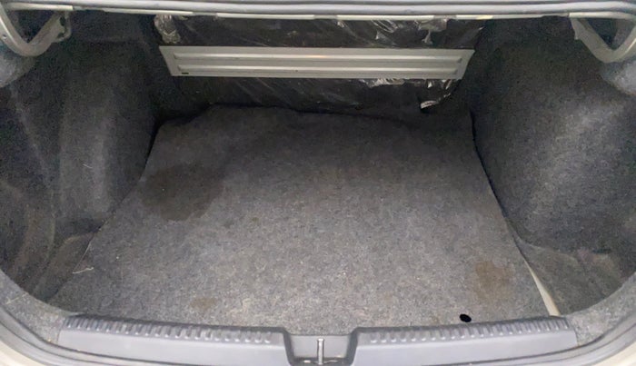 2016 Skoda Rapid 1.5 TDI CR STYLE PLUS AT, Diesel, Automatic, 84,394 km, Boot Inside