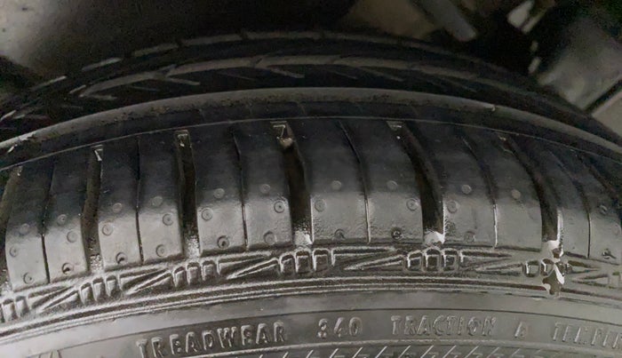 2016 Skoda Rapid 1.5 TDI CR STYLE PLUS AT, Diesel, Automatic, 84,394 km, Left Rear Tyre Tread