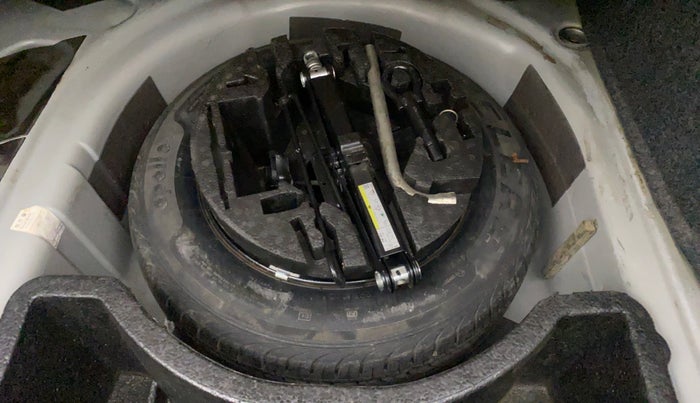 2016 Skoda Rapid 1.5 TDI CR STYLE PLUS AT, Diesel, Automatic, 84,394 km, Spare Tyre