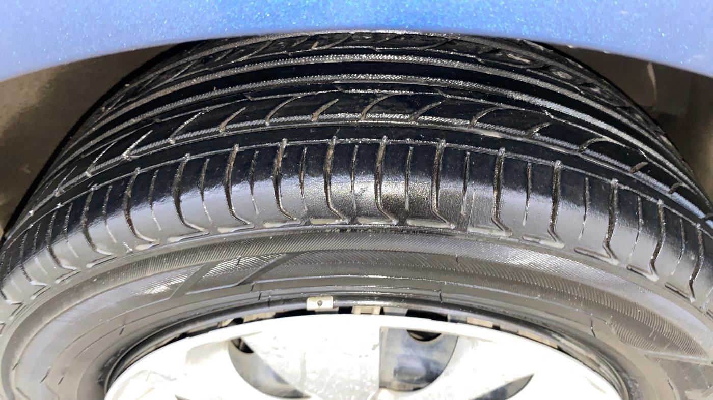 2015 Maruti Baleno DELTA PETROL 1.2, Petrol, Manual, 81,448 km, Right Front Tyre Tread