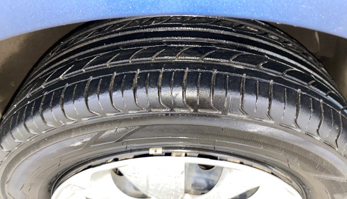 2015 Maruti Baleno DELTA PETROL 1.2, Petrol, Manual, 81,448 km, Right Front Tyre Tread