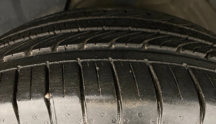 2020 MG HECTOR PLUS SHARP, Diesel, Manual, 6,248 km, Left Front Tyre Tread