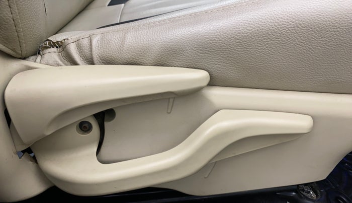 2017 Toyota Etios VD PLATINUM, Diesel, Manual, 37,127 km, Driver Side Adjustment Panel