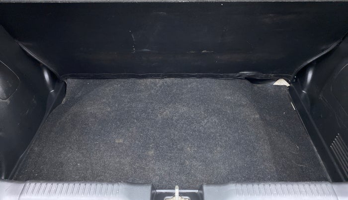 2019 Maruti Swift VXI D, Petrol, Manual, 46,575 km, Boot Inside