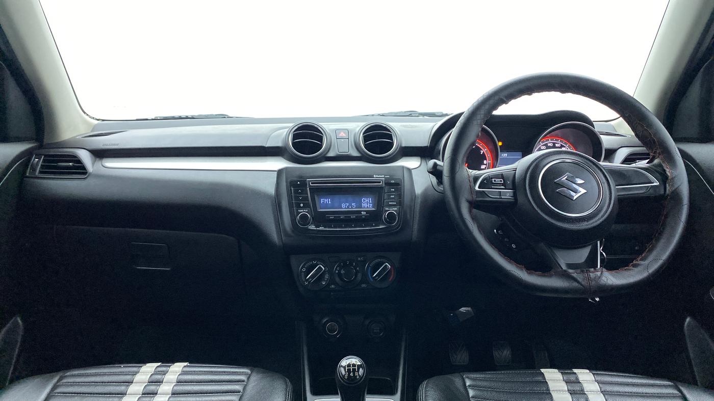 2019 Maruti Swift VXI D, Petrol, Manual, 46,575 km, Dashboard