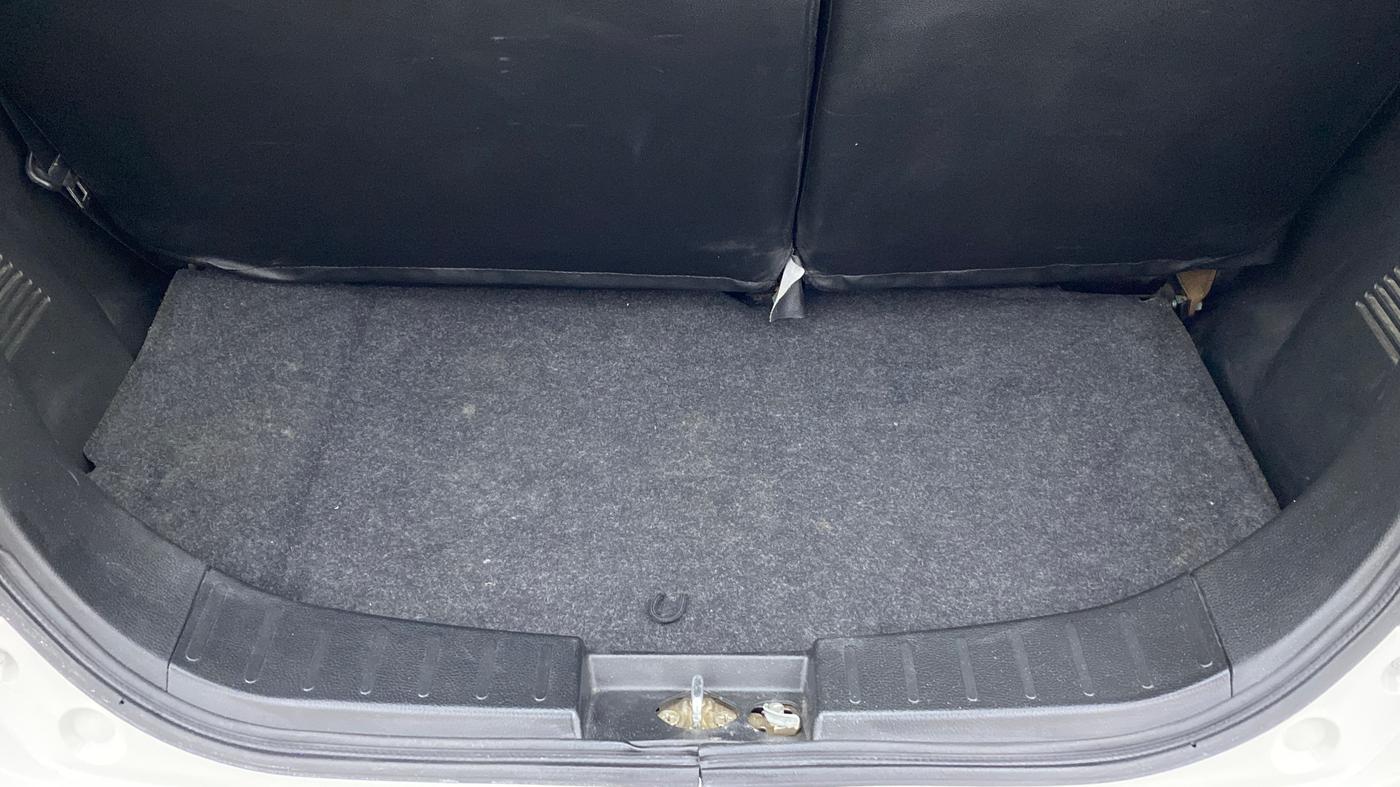 2014 Maruti Wagon R 1.0 LXI, Petrol, Manual, 17,958 km, Boot Inside