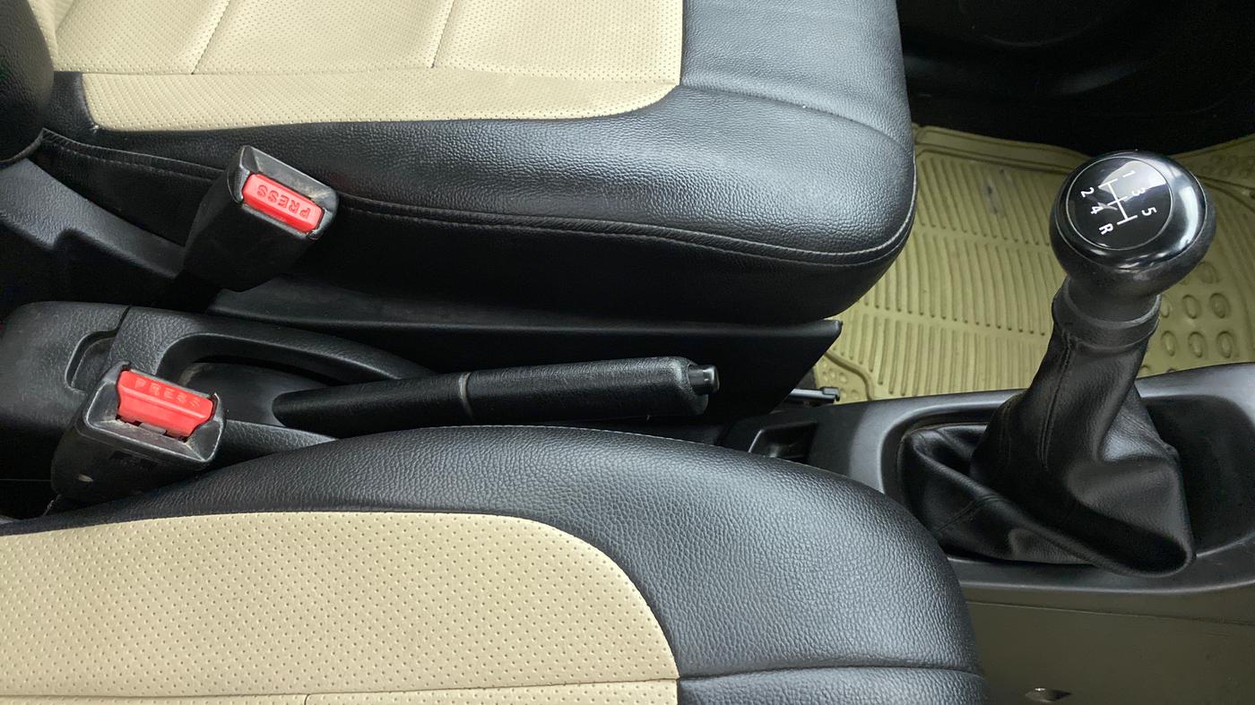 2014 Maruti Wagon R 1.0 LXI, Petrol, Manual, 17,958 km, Gear Lever