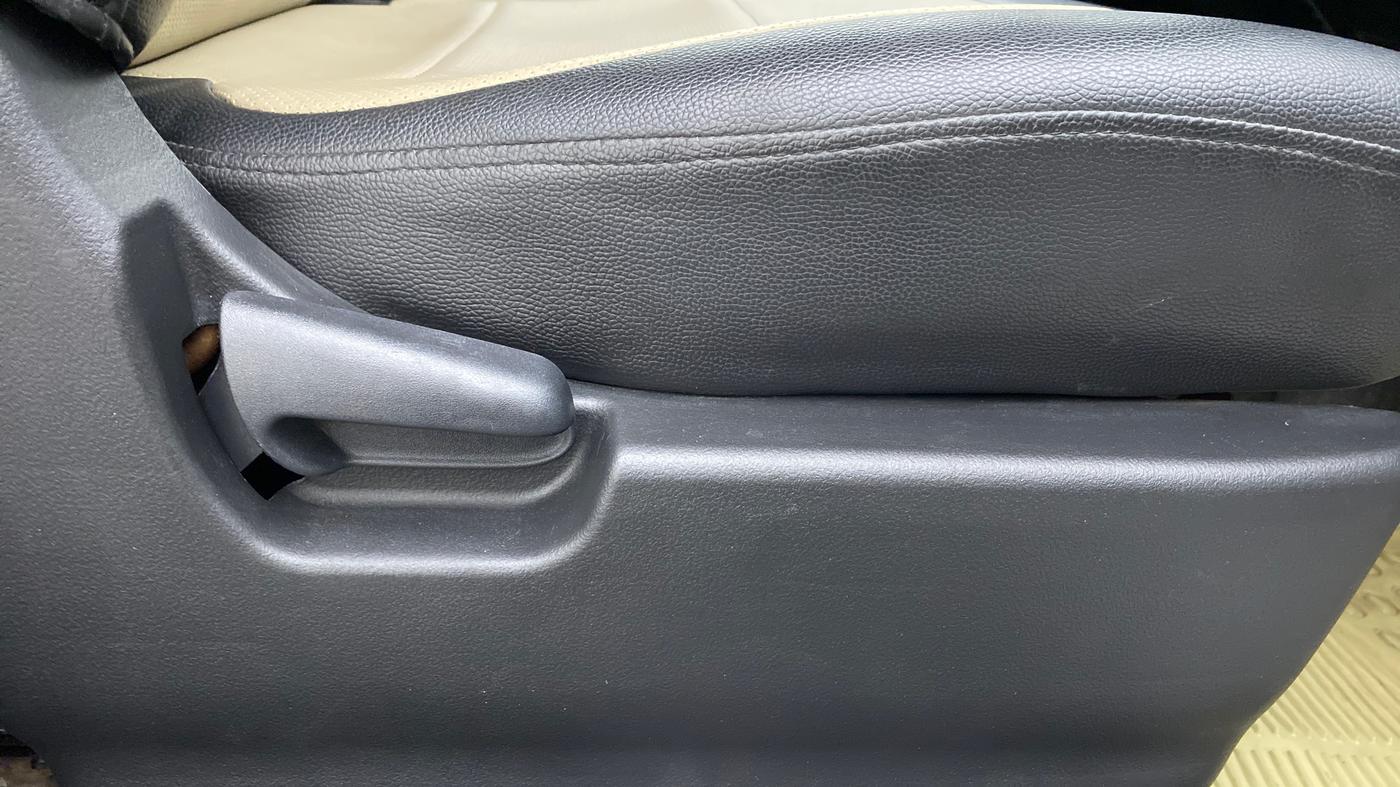 2014 Maruti Wagon R 1.0 LXI, Petrol, Manual, 17,958 km, Driver Side Adjustment Panel