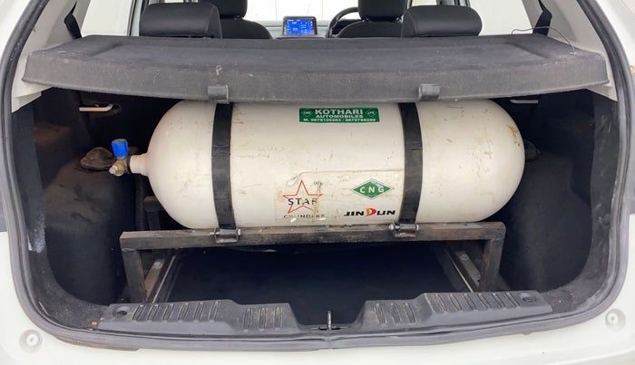 2021 Tata ALTROZ XZ PETROL, CNG, Manual, 69,986 km, Boot Inside