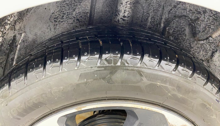 2021 Tata ALTROZ XZ PETROL, CNG, Manual, 69,986 km, Right Rear Tyre Tread