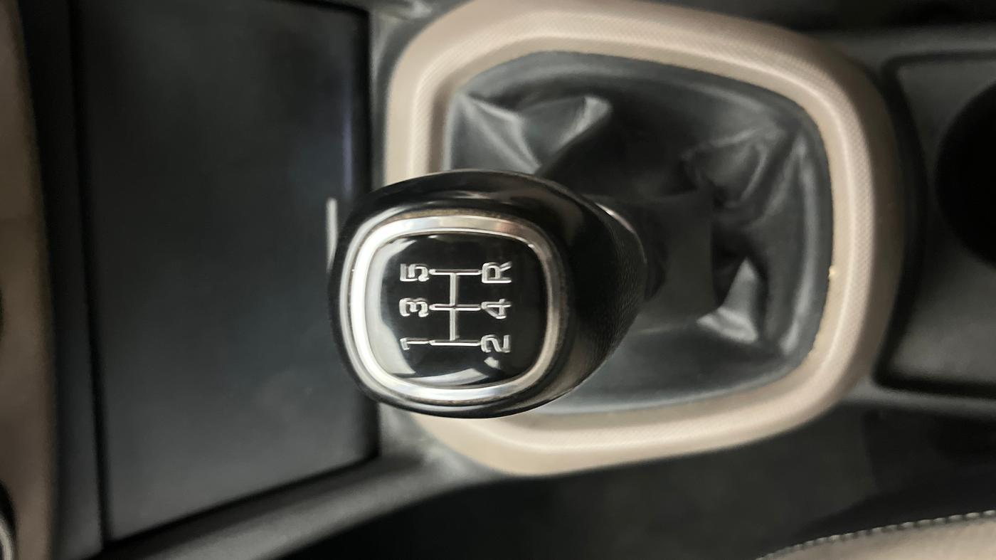 2015 Hyundai Xcent S 1.2, Petrol, Manual, 69,766 km, Gear Lever