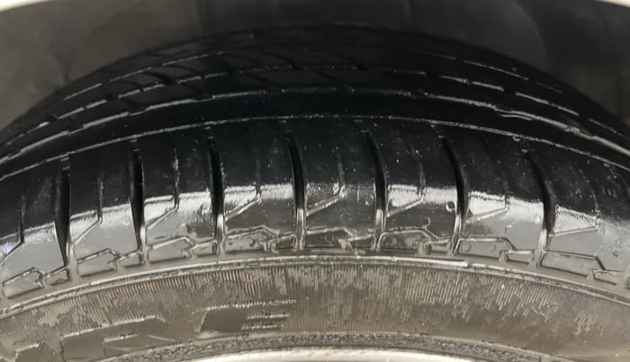 2022 Hyundai NEW I20 SPORTZ 1.5 MT, Diesel, Manual, 69,739 km, Right Front Tyre Tread