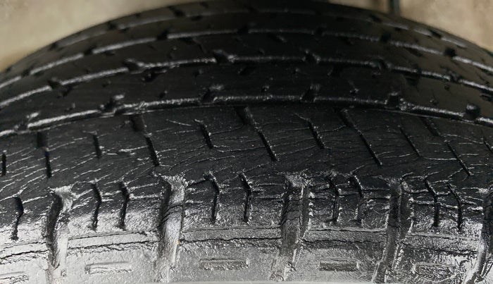 2016 Maruti Alto K10 VXI P, Petrol, Manual, 48,115 km, Left Front Tyre Tread