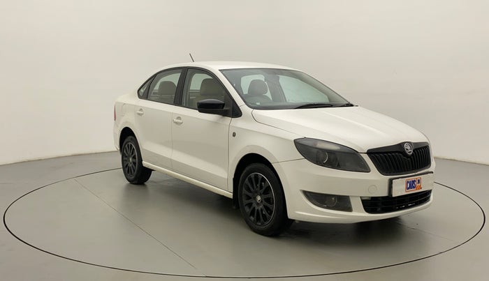 2015 Skoda Rapid ELEGANCE 1.6 MPI AT, Petrol, Automatic, 1,21,133 km, Right Front Diagonal