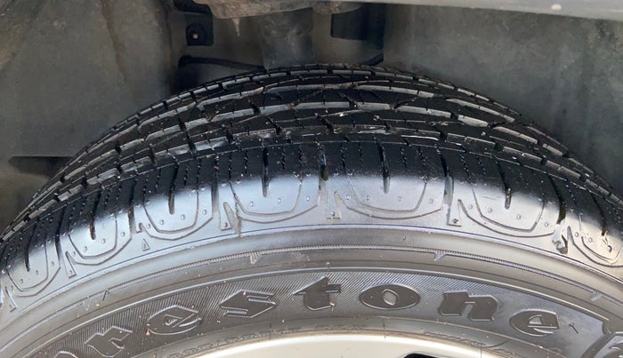 2017 Jeep Compass LIMITED 1.4 PETROL AT, Petrol, Automatic, 49,329 km, Right Rear Tyre Tread