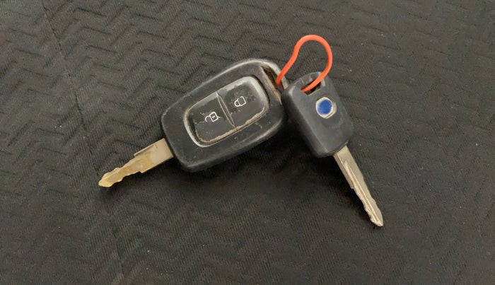 2018 Datsun Redi Go S 1.0 AMT, Petrol, Automatic, 78,025 km, Key Close Up