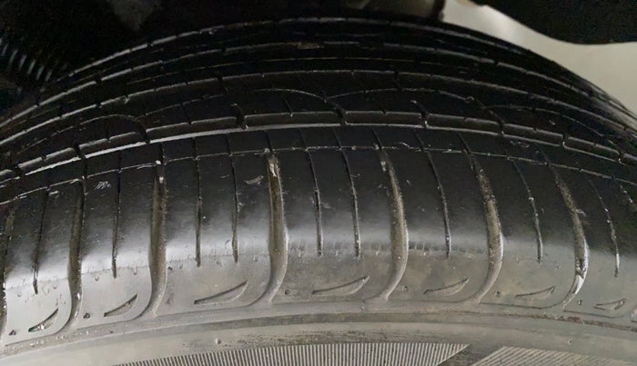 2017 Hyundai Tucson 2WD AT GL PETROL , Petrol, Automatic, 39,446 km, Left Rear Tyre Tread