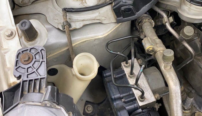 2018 Honda BR-V 1.5L I- DTEC VX, Diesel, Manual, 1,16,190 km, Front windshield - Wiper bottle cap missing