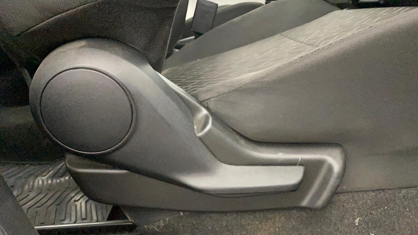 2021 Maruti IGNIS ZETA 1.2, Petrol, Manual, 72,811 km, Driver Side Adjustment Panel