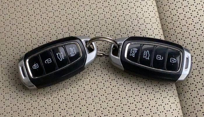 2021 Hyundai Verna SX (O) 1.5 VTVT IVT, Petrol, Automatic, 41,879 km, Key Close Up