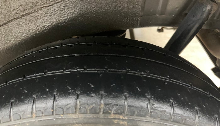 2017 Maruti Wagon R 1.0 LXI CNG, CNG, Manual, 71,059 km, Left Rear Tyre Tread