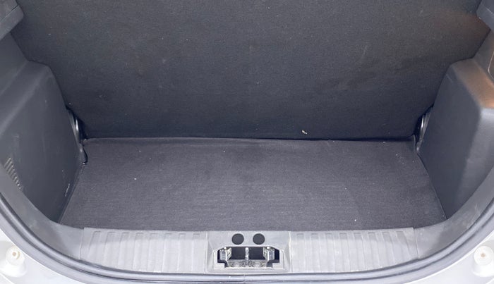 2019 Ford FREESTYLE TITANIUM + 1.2 TI-VCT, Petrol, Manual, 20,855 km, Boot Inside