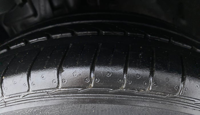 2019 Ford FREESTYLE TITANIUM + 1.2 TI-VCT, Petrol, Manual, 20,855 km, Left Front Tyre Tread