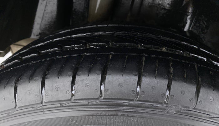 2019 Ford FREESTYLE TITANIUM + 1.2 TI-VCT, Petrol, Manual, 20,855 km, Right Rear Tyre Tread