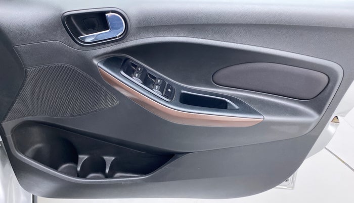 2019 Ford FREESTYLE TITANIUM + 1.2 TI-VCT, Petrol, Manual, 20,855 km, Driver Side Door Panels Control