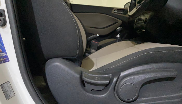 2015 Hyundai Elite i20 ASTA 1.2, Petrol, Manual, 61,959 km, Driver Side Adjustment Panel