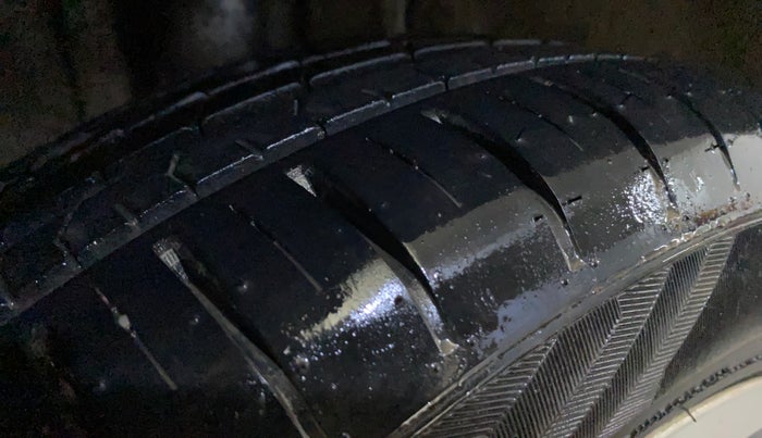 2015 Hyundai Elite i20 ASTA 1.2, Petrol, Manual, 61,959 km, Right Rear Tyre Tread